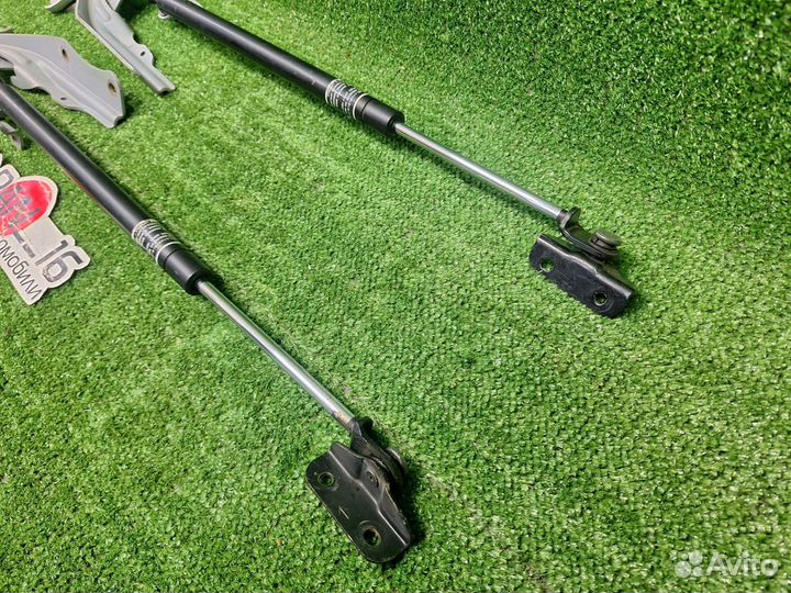 Петля капота + упоры Subaru Impreza GH GE GR к-т