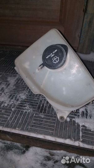 Бачек омывателя toyota