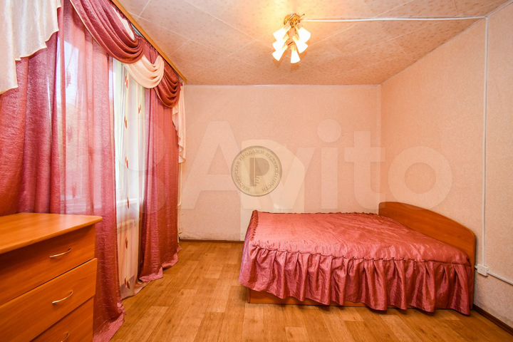 Дом 300 м² на участке 4 сот.