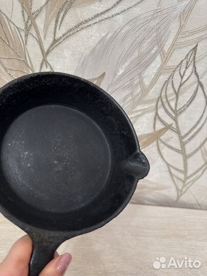 Чугунная сковорода СССР 19 см