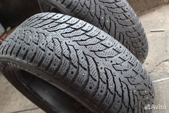 Nokian Tyres Hakkapeliitta 9 215/55 R17 98T
