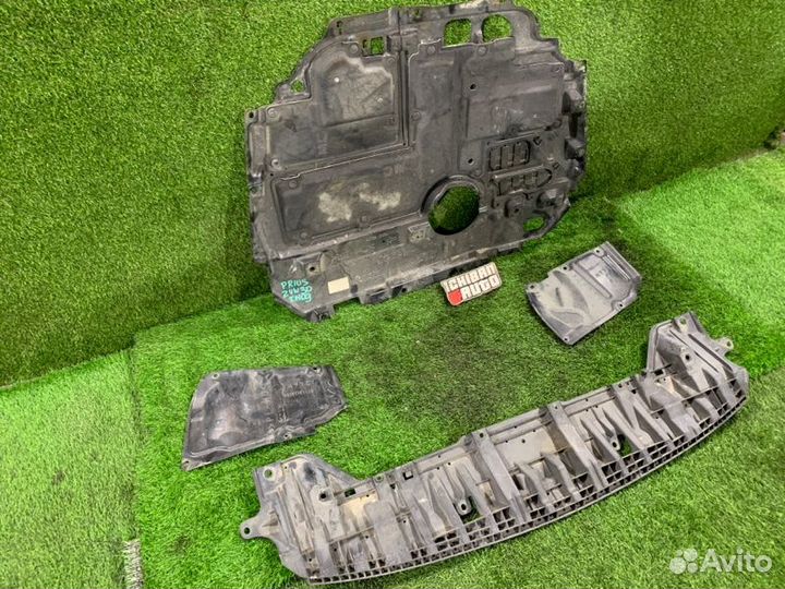 Защита двигателя Toyota Prius ZVW30