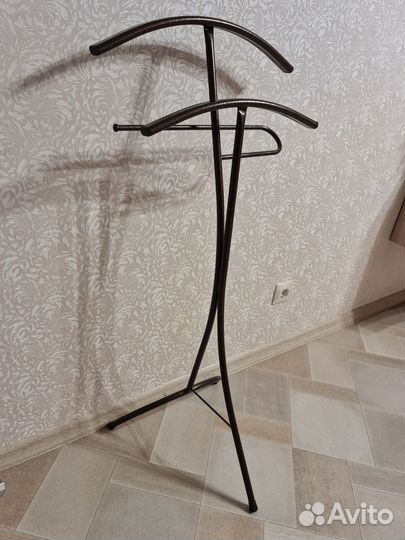 Вешалка напольная металлическая