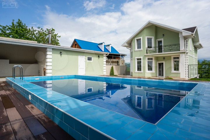 Дом 263,1 м² на участке 6,6 сот.