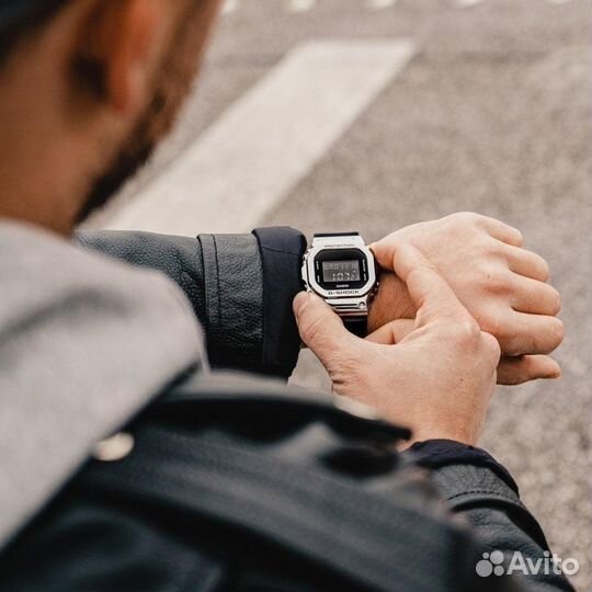 Часы Casio GM-5600-1E (Новые, Оригинал)