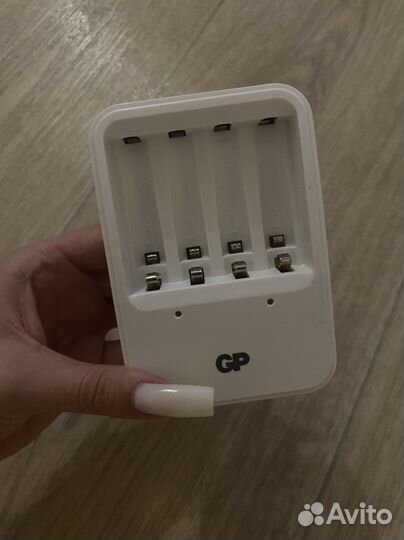 Зарядное устройство для батареек GP PowerBank