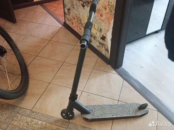 Трюковой самокат Versatyl Bloody mary