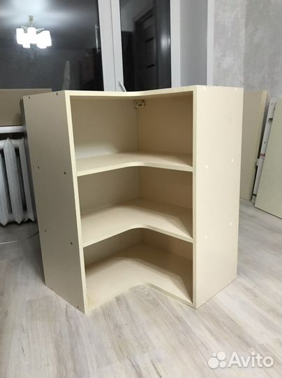 Полка угловая, навесная