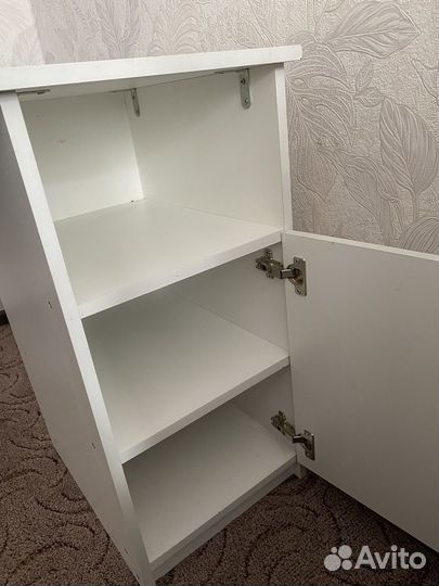 Маникюрный стол