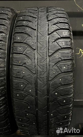 Bridgestone Ice Cruiser 7000 215/60 R16