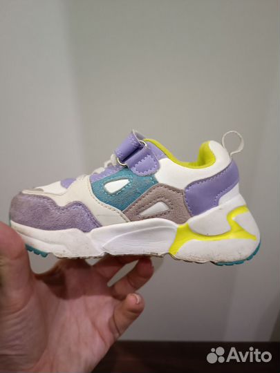 Кроссовки котофей 24