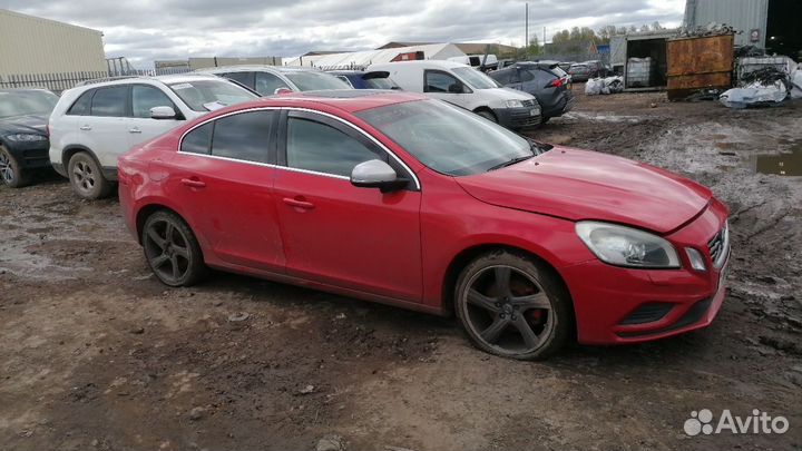 В разборе Volvo S60 2011