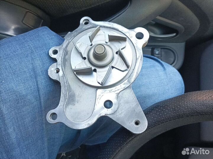 Водяная помпа GMB