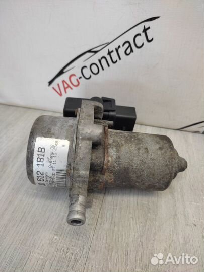 Насос вакуумный Skoda Octavia A5 1.6 2011