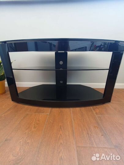 Стеклянная тумба под тв
