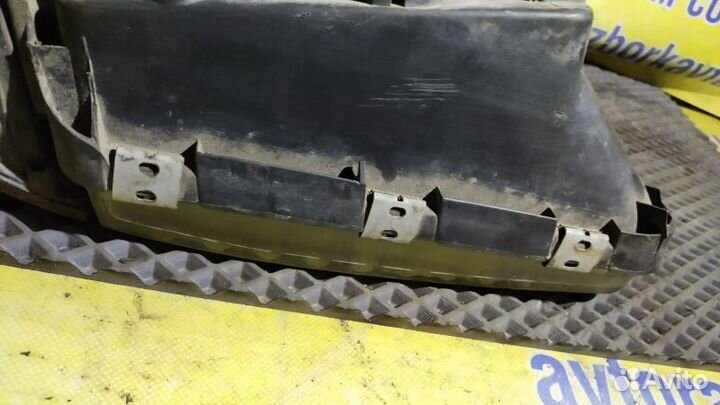 Фара левая Volkswagen Passat