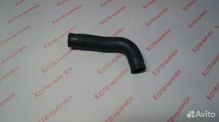 Nissan 14055-7J500 Патрубок водяной