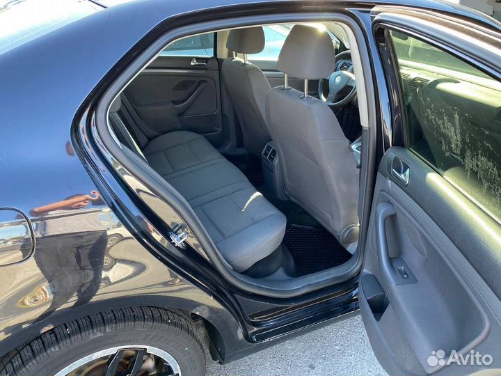 Volkswagen Jetta 1.6 AT, 2007, 304 000 км