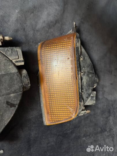 Повторитель поворотника в бампер на марк 2 81