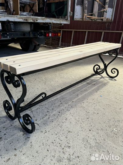 Кованая лавочка
