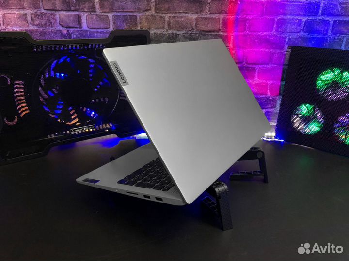 Мощный ноутбук Lenovo Ideapad Ryzen5/SSD