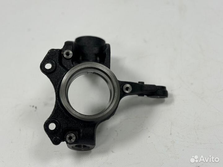 Кулак поворотный левый на VW Polo 01-20