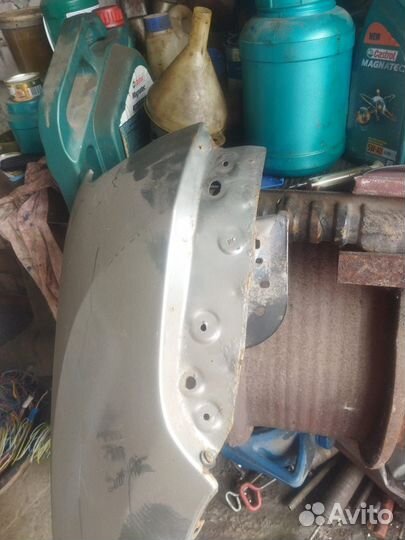 Крыло переднее правое renault duster