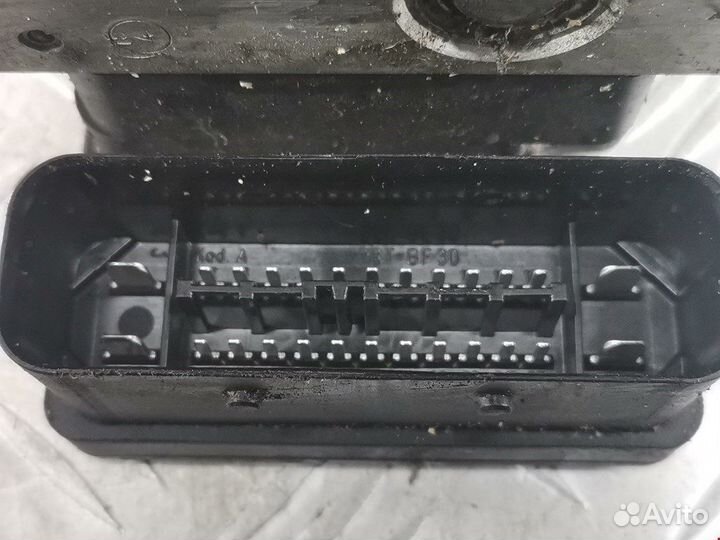 Блок ABS для Ford Fiesta 6 1550294