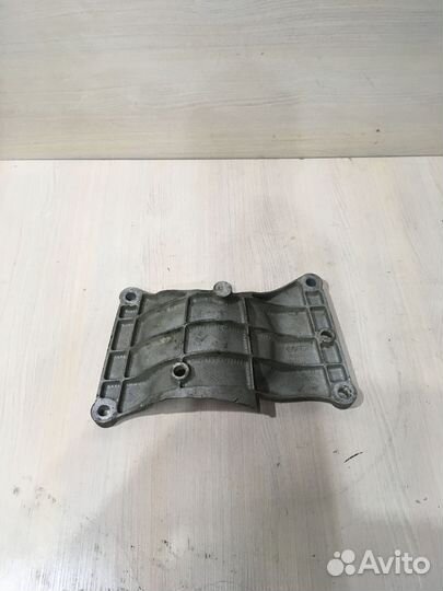 Кронштейн АКПП Ауди А8 D3 4E0803808D 4E0803806D