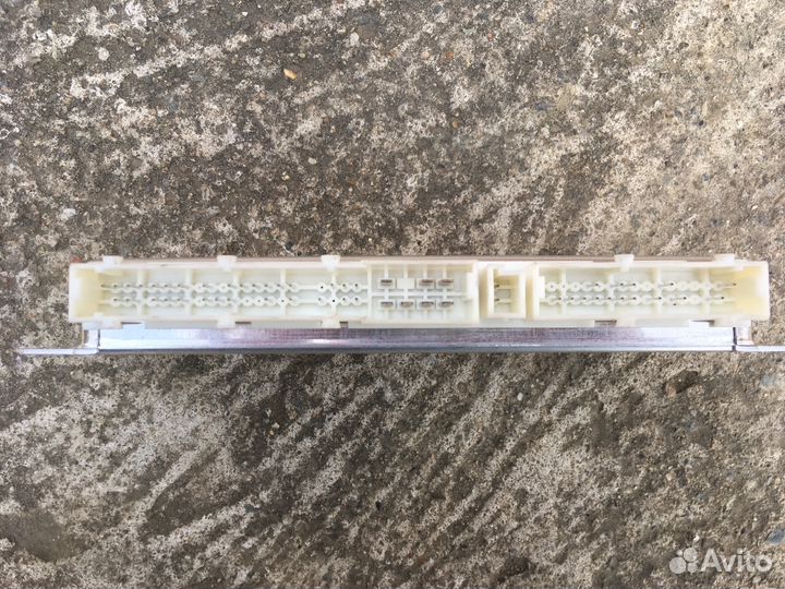 Блок управления пневмоподвеской Mercedes W164 W251