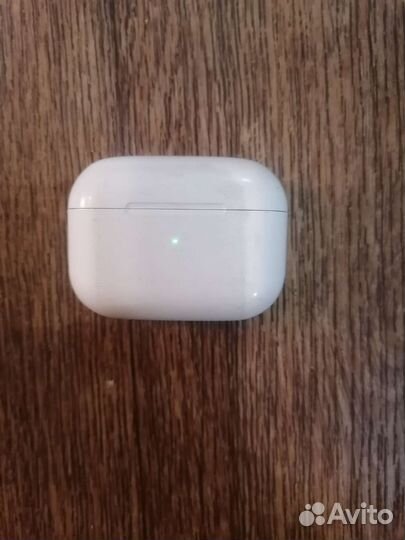 Зарядный кейс для наушников Apple оригинал