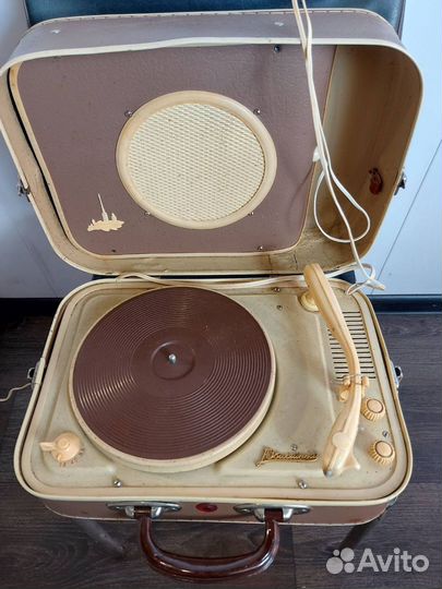 Проигрыватель винила СССР Юбилейный