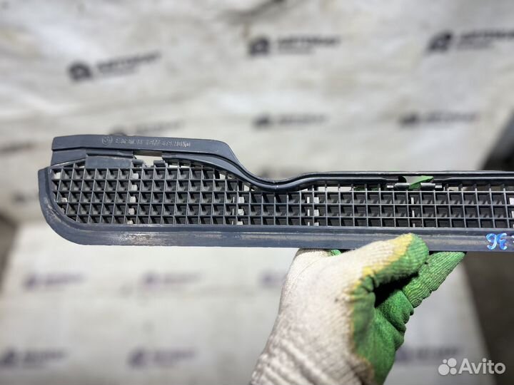 Решетка под лобовое стекло BMW E36