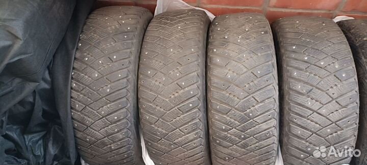 Goodyear UltraGrip Ice 195/60 R15