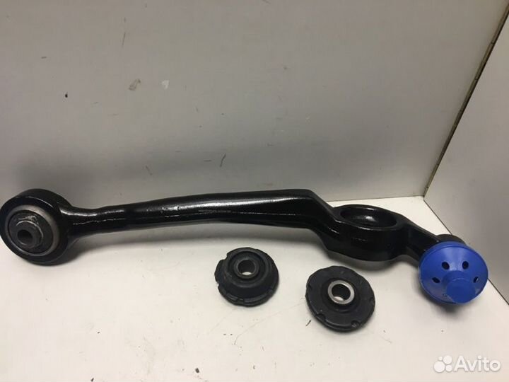 Рычаг передний правый Audi 100 C4 (1991-1994)