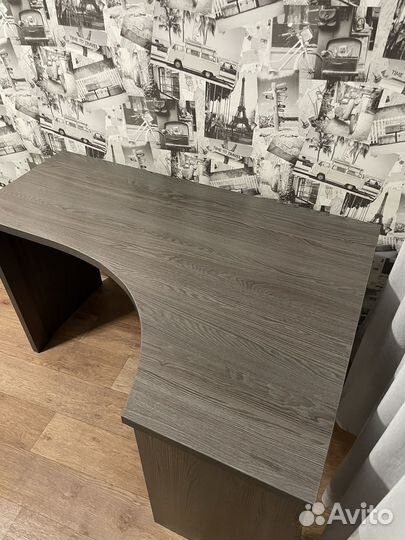 Стол для компьютера