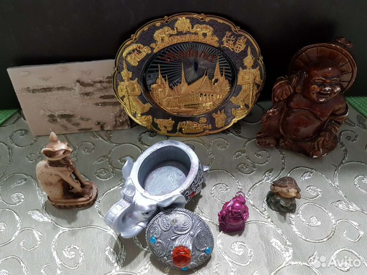 Пластиковые фигурки и керамика