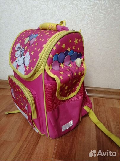 Портфель рюкзак школьный