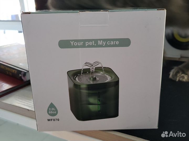 Питьевой фонтан/поилка для котов