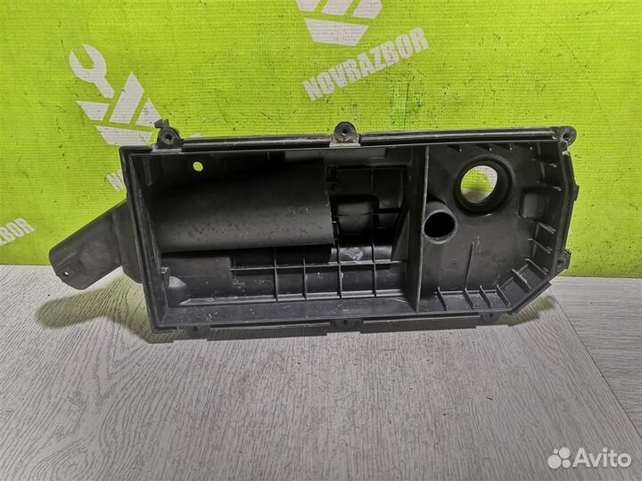 Корпус воздушного фильтра Шкода Октавия А4