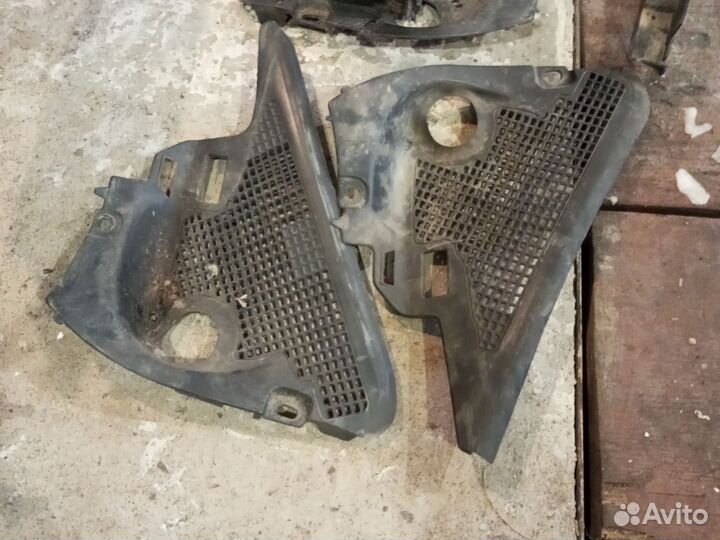 Renault Scenic петля кронштейн жабо