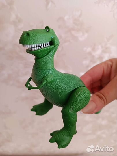 Динозавры игрушки