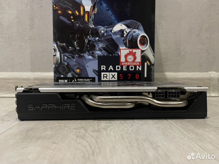 Видеокарта Sapphire Nitro+ RX570 8GB из компьютера