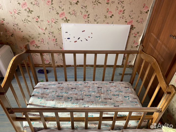 Детская кроватка