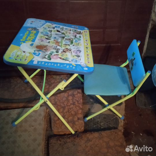 Стульчик для кормления, столик детский