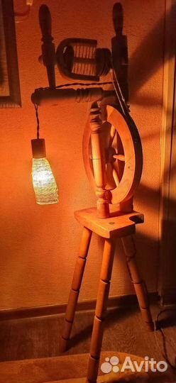 Светильник-торшер