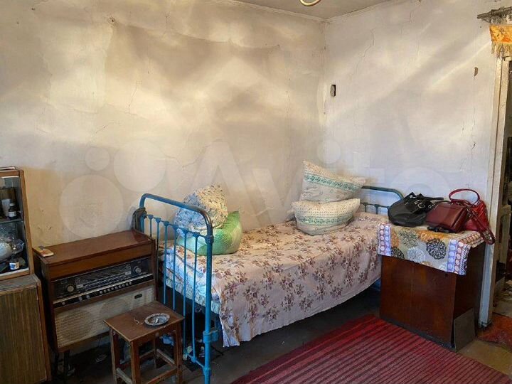 Дом 21,8 м² на участке 1 сот.