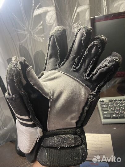 Краги хоккейные