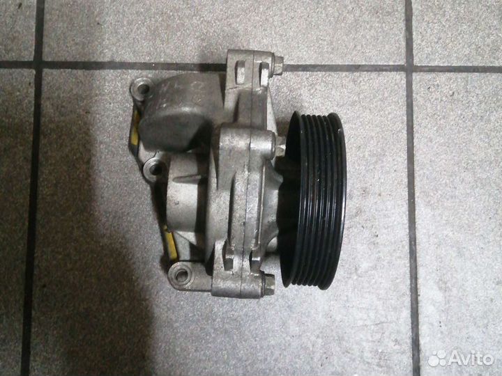 Насос водяной помпа D4HB 2,2 D4HA 2.0