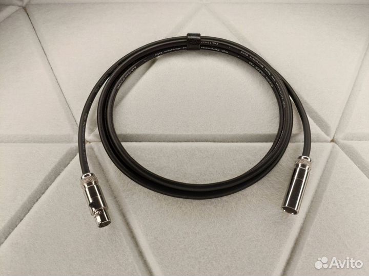 Mini xlr гнездо на mini xlr штекер Vulcan p26